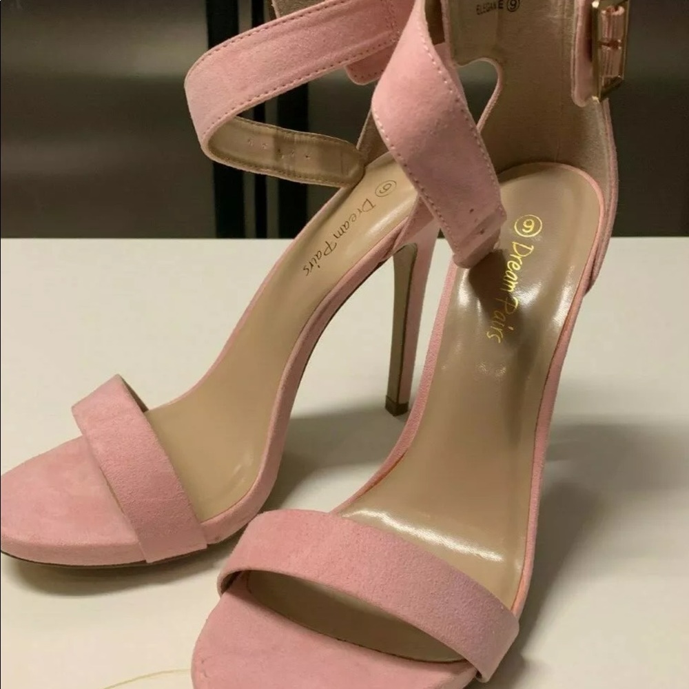 NEW DREAM PAIRS Elegantee Dress Pump Size 9, - Picture 1 of 5